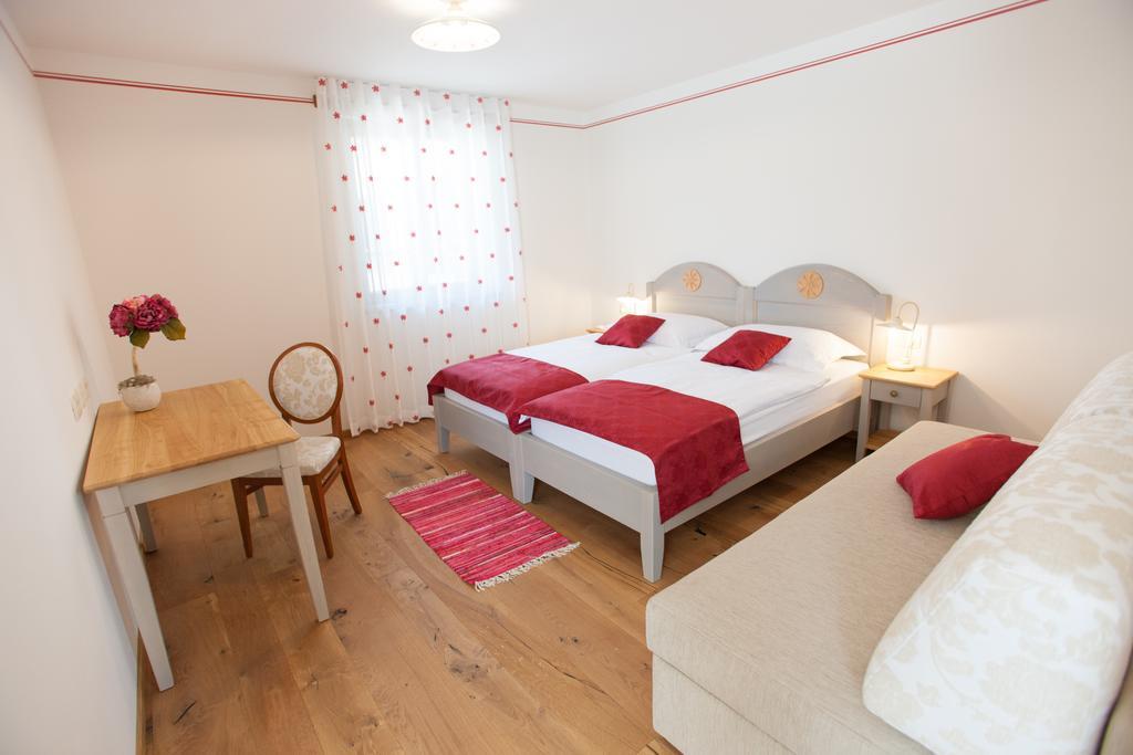 Casa Krasna Gourmet Boutique Hotel Lokev Esterno foto